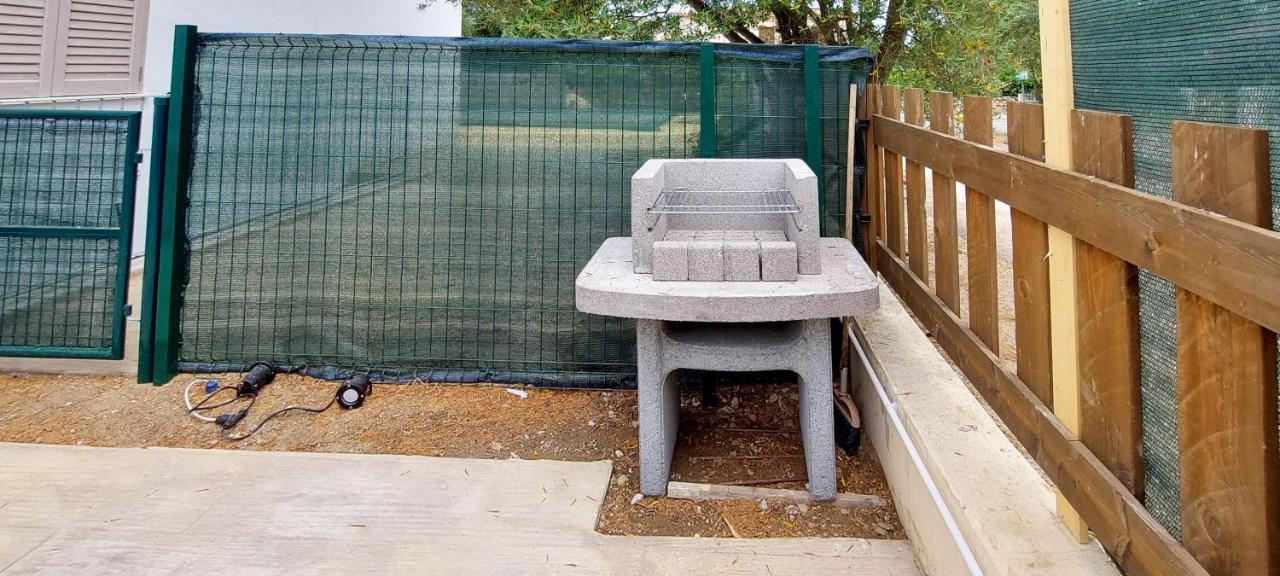 סאן תאודורו Appartamento Brigida Bilocale 3 Posti Vicino Al Centro מראה חיצוני תמונה